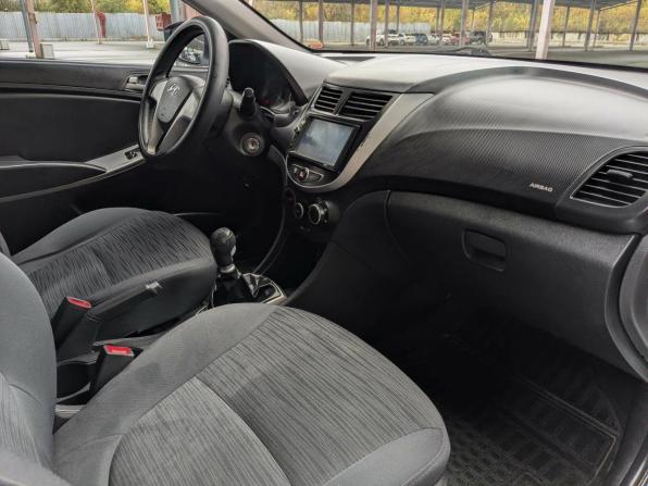 Hyundai Solaris I Рестайлинг с пробегом 2014 года, цена 648 900 рублей, 197000 км, седан, Автокод Объявления