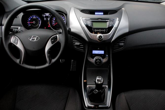 Hyundai Elantra V (MD) Рестайлинг с пробегом 2013 года, цена 1 230 000 рублей, 173641 км, седан, Автокод Объявления