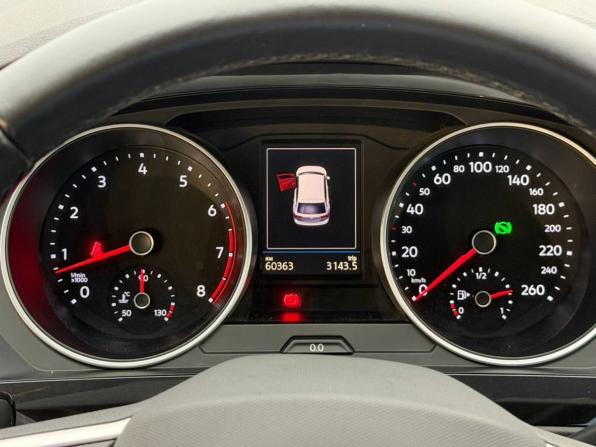 Volkswagen Tiguan II Рестайлинг с пробегом 2021 года, цена 2 639 000 рублей, 60362 км, внедорожник, Автокод Объявления