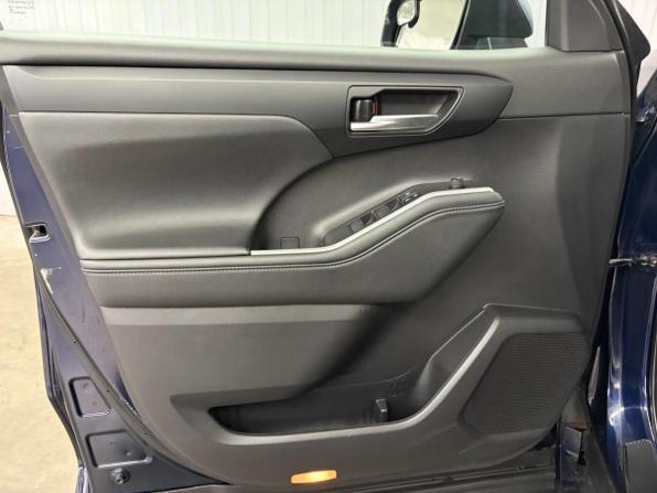 Toyota Highlander IV (XU70) с пробегом 2021 года, цена 3 697 000 рублей, 130012 км, внедорожник, Автокод Объявления