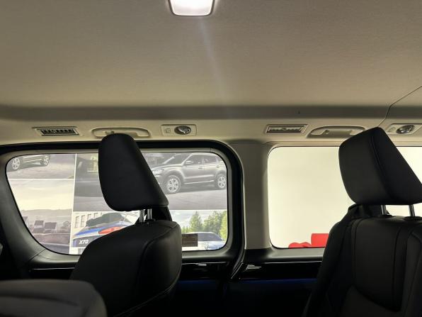 Toyota HiAce H300 с пробегом 2021 года, цена 4 840 000 рублей, 85074 км, минивэн, Автокод Объявления