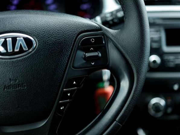 Kia Ceed II Рестайлинг с пробегом 2017 года, цена 1 289 000 рублей, 122300 км, универсал, Автокод Объявления