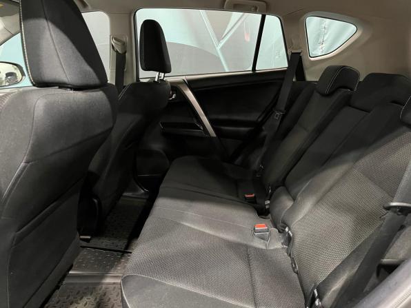 Toyota RAV4 IV (XA40) Рестайлинг с пробегом 2015 года, цена 2 270 000 рублей, 111546 км, внедорожник, Автокод Объявления