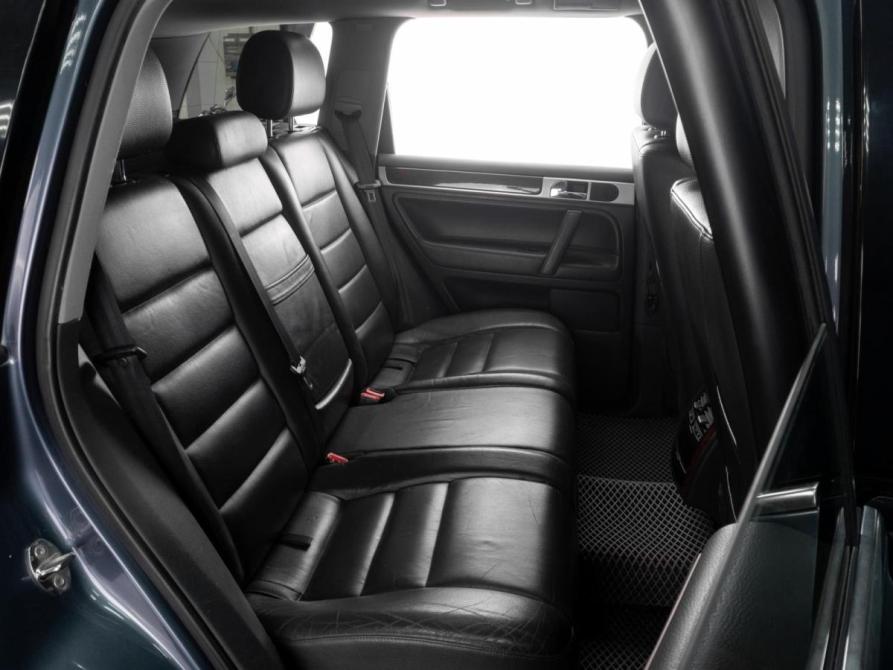 Volkswagen Touareg I Рестайлинг Тюмень  - изображение 7