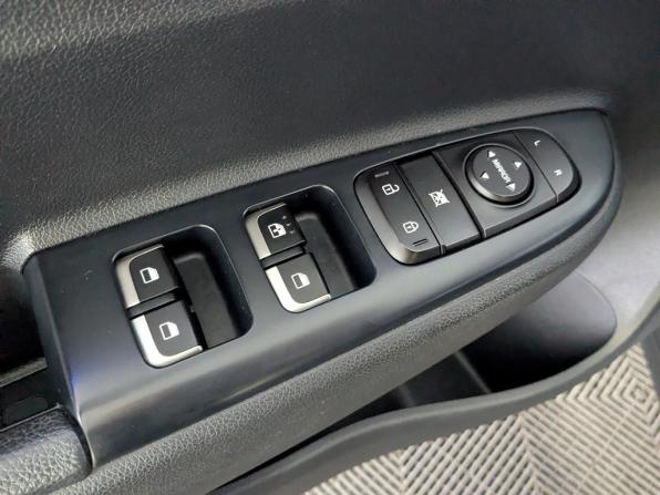 Kia Rio IV Рестайлинг с пробегом 2021 года, цена 1 755 000 рублей, 93211 км, хэтчбек, Автокод Объявления