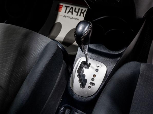 Toyota Vitz III (XP130) Рестайлинг с пробегом 2016 года, цена 950 000 рублей, 124770 км, хэтчбек, Автокод Объявления