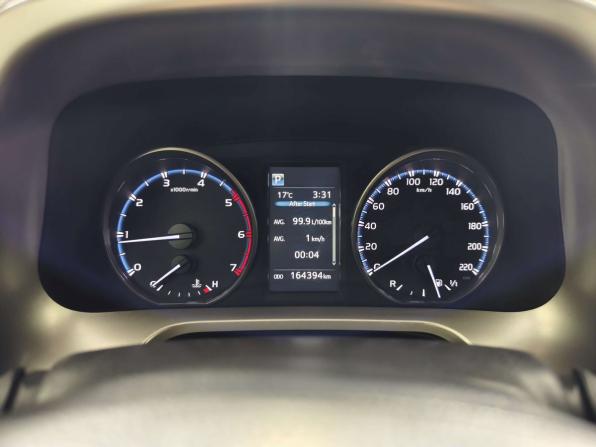 Toyota RAV4 IV (XA40) Рестайлинг с пробегом 2016 года, цена 2 229 000 рублей, 164393 км, внедорожник, Автокод Объявления