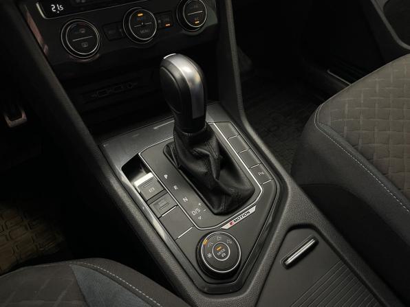 Volkswagen Tiguan II с пробегом 2019 года, цена 2 399 000 рублей, 108000 км, внедорожник, Автокод Объявления