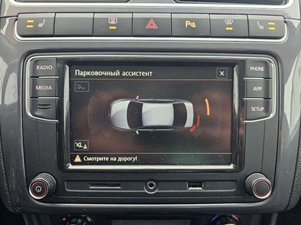 Volkswagen Polo V Рестайлинг с пробегом 2018 года, цена 1 099 000 рублей, 98822 км, седан, Автокод Объявления