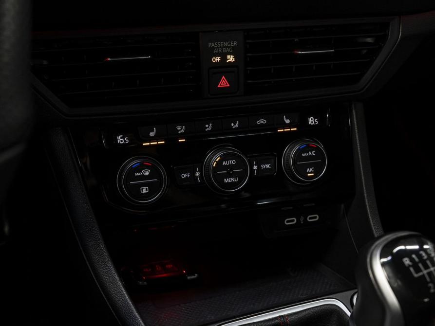 Volkswagen Jetta VII Рестайлинг Тюмень  - изображение 21