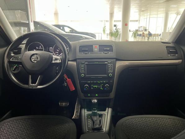 Skoda Yeti I Рестайлинг с пробегом 2014 года, цена 1 349 000 рублей, 118000 км, внедорожник, Автокод Объявления