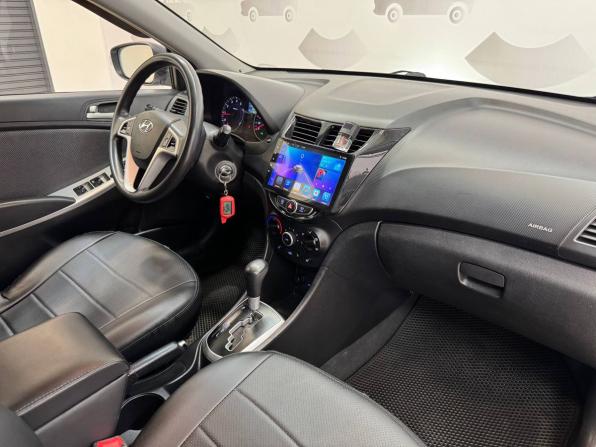 Hyundai Solaris I с пробегом 2012 года, цена 830 000 рублей, 127861 км, хэтчбек, Автокод Объявления