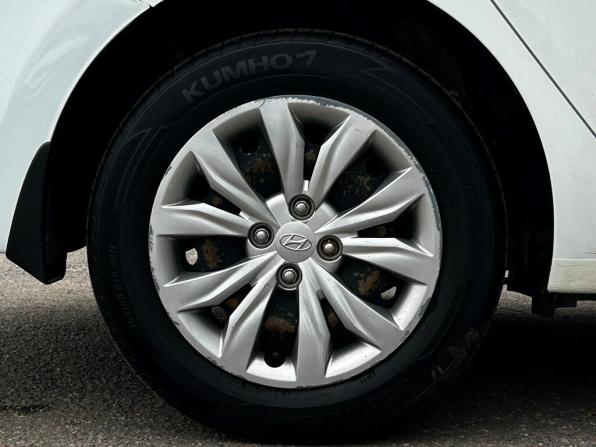 Hyundai Solaris II с пробегом 2019 года, цена 1 372 700 рублей, 128326 км, седан, Автокод Объявления