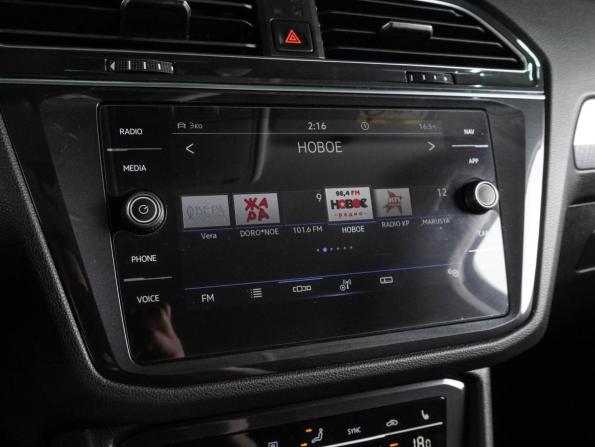 Volkswagen Tiguan II Рестайлинг с пробегом 2021 года, цена 2 915 000 рублей, 53691 км, внедорожник, Автокод Объявления