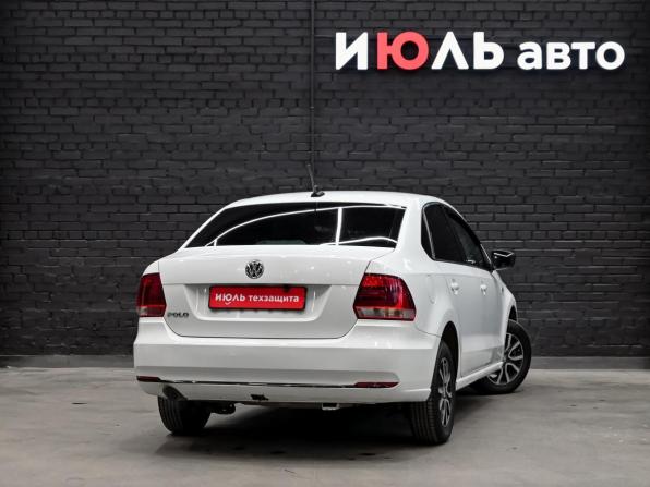 Volkswagen Polo V Рестайлинг с пробегом 2017 года, цена 800 000 рублей, 270113 км, седан, Автокод Объявления