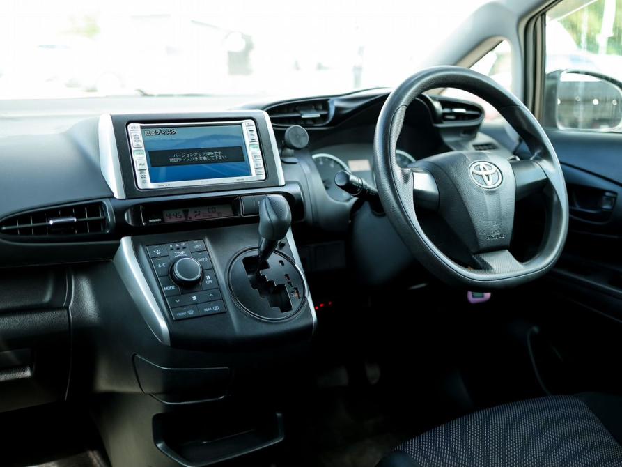 Toyota Wish II Рестайлинг Ижевск  - изображение 10