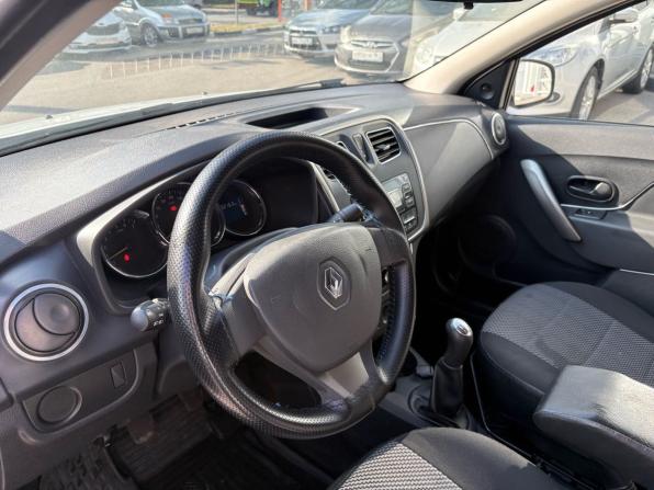 Renault Logan II с пробегом 2017 года, цена 680 000 рублей, 192163 км, седан, Автокод Объявления