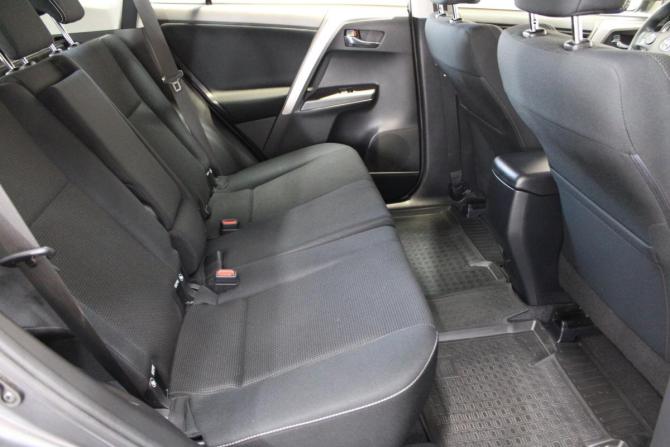 Toyota RAV4 IV (XA40) Рестайлинг с пробегом 2016 года, цена 2 474 000 рублей, 129585 км, внедорожник, Автокод Объявления