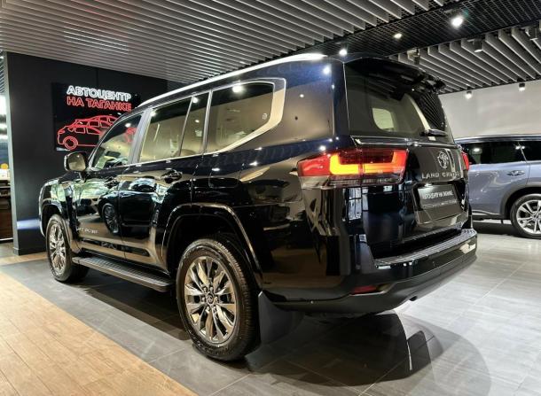Toyota Land Cruiser 300 Series с пробегом 2026 года, цена 13 900 000 рублей, 16 км, внедорожник, Автокод Объявления