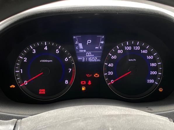 Hyundai Solaris I с пробегом 2013 года, цена 569 000 рублей, 311602 км, седан, Автокод Объявления