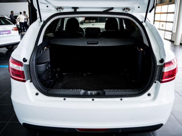 Lada (ВАЗ) Vesta I с пробегом 2019 года, цена 1 060 000 рублей, 112256 км, универсал, Автокод Объявления