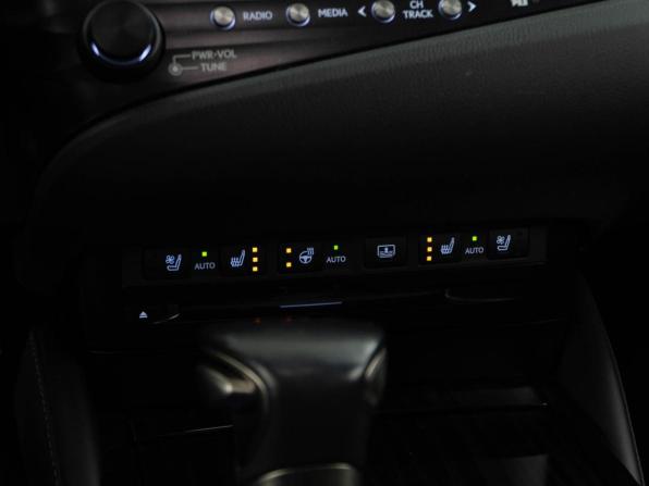 Lexus ES VII с пробегом 2020 года, цена 4 349 999 рублей, 68730 км, седан, Автокод Объявления