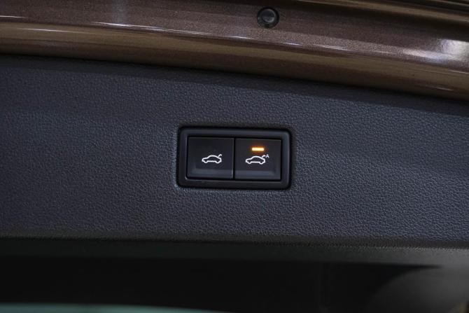 Volkswagen Tiguan II с пробегом 2019 года, цена 3 249 000 рублей, 75917 км, внедорожник, Автокод Объявления