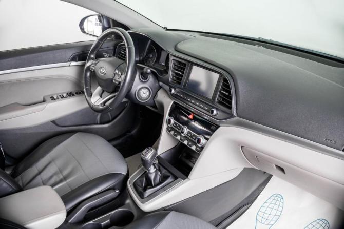 Hyundai Elantra VI (AD) Рестайлинг с пробегом 2020 года, цена 1 649 000 рублей, 130460 км, седан, Автокод Объявления