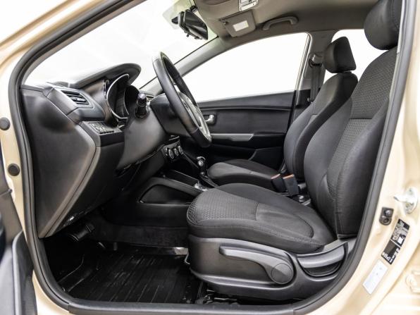 Kia Rio III Рестайлинг с пробегом 2015 года, цена 878 000 рублей, 230739 км, седан, Автокод Объявления