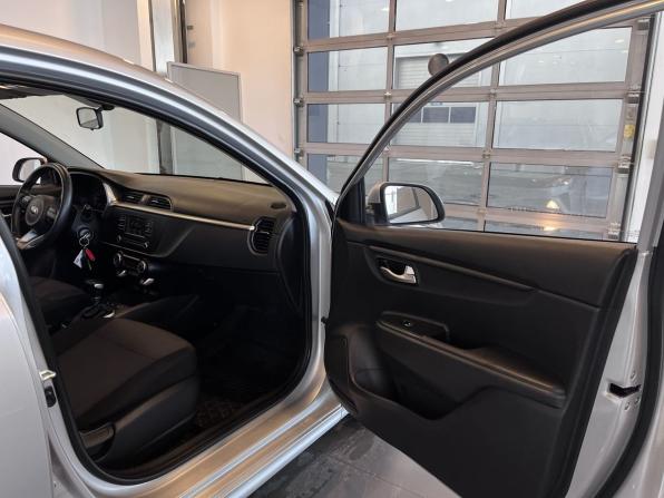 Kia Rio IV Рестайлинг с пробегом 2020 года, цена 1 545 000 рублей, 100298 км, седан, Автокод Объявления