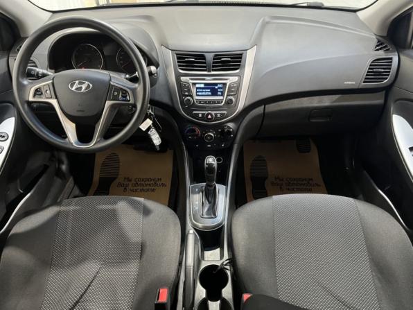 Hyundai Solaris I Рестайлинг с пробегом 2015 года, цена 1 055 000 рублей, 155000 км, седан, Автокод Объявления