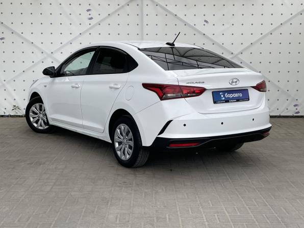 Hyundai Solaris II Рестайлинг с пробегом 2021 года, цена 1 480 000 рублей, 97100 км, седан, Автокод Объявления