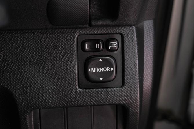 Toyota Ractis I с пробегом 2009 года, цена 699 000 рублей, 133000 км, хэтчбек, Автокод Объявления