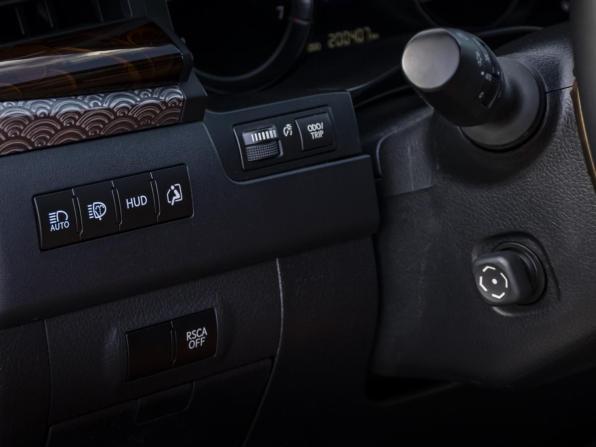 Lexus LX III Рестайлинг 2 с пробегом 2021 года, цена 8 100 000 рублей, 200407 км, внедорожник, Автокод Объявления