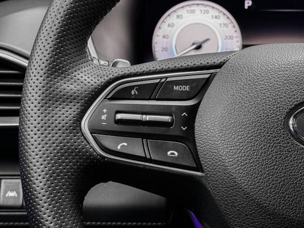 Hyundai Santa Fe IV Рестайлинг с пробегом 2021 года, цена 3 599 900 рублей, 87000 км, внедорожник, Автокод Объявления