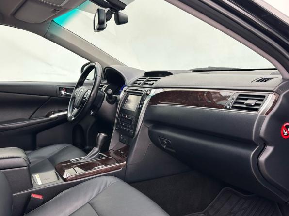 Toyota Camry VII (XV50) Рестайлинг 2 с пробегом 2017 года, цена 2 289 000 рублей, 159323 км, седан, Автокод Объявления