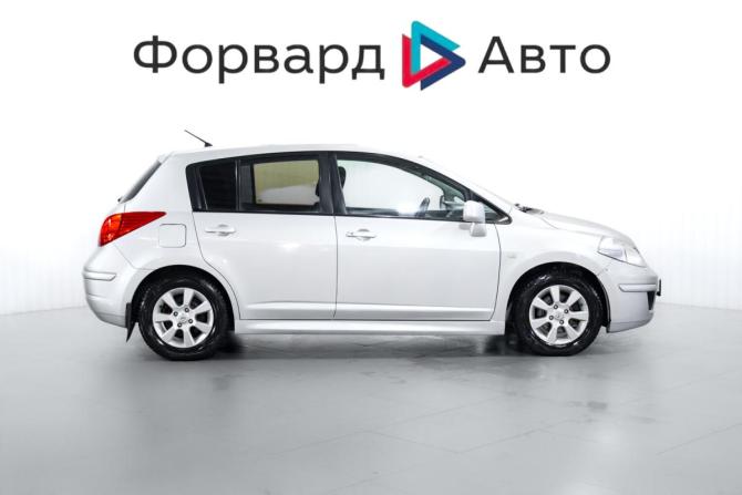 Nissan Tiida I Рестайлинг с пробегом 2011 года, цена 689 000 рублей, 309710 км, хэтчбек, Автокод Объявления