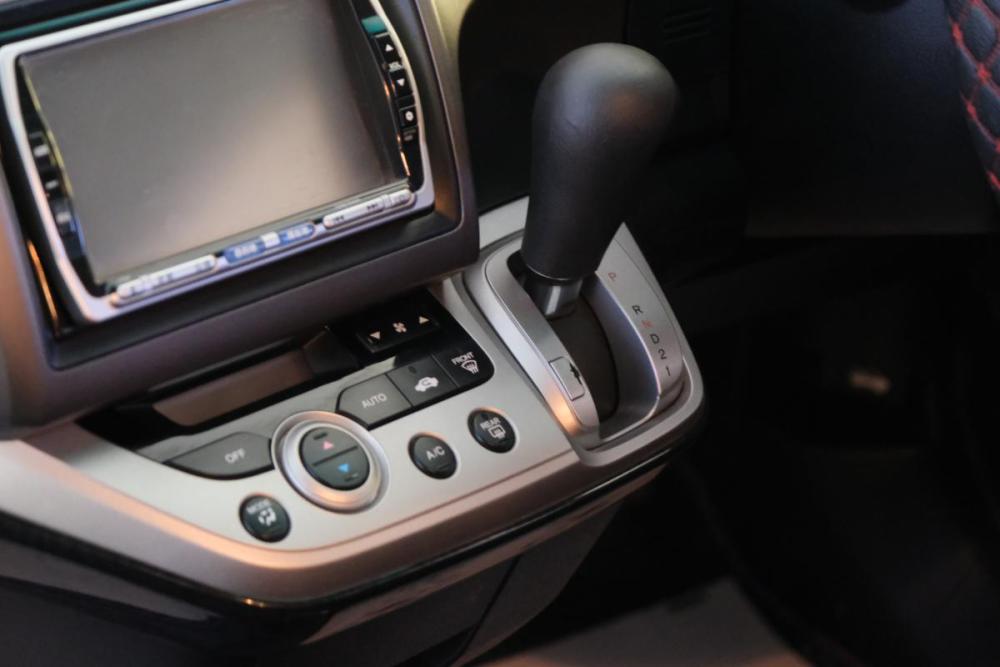 Honda Stream II Рестайлинг Омск  - изображение 16