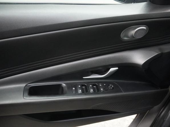 Hyundai Elantra VII (CN7) с пробегом 2021 года, цена 1 915 000 рублей, 90600 км, седан, Автокод Объявления
