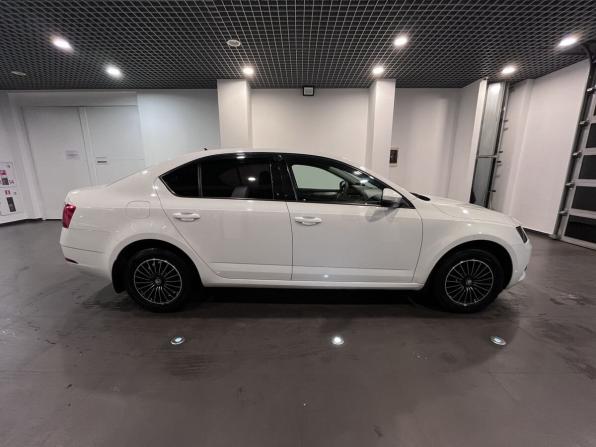 Skoda Octavia III (A7) Рестайлинг с пробегом 2019 года, цена 1 800 000 рублей, 114117 км, лифтбек, Автокод Объявления