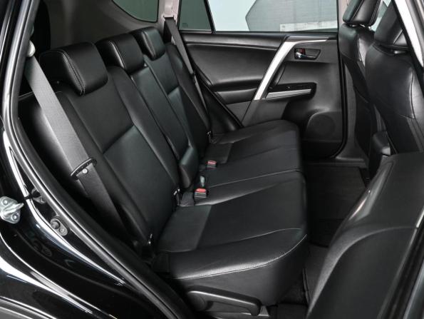 Toyota RAV4 IV (XA40) Рестайлинг с пробегом 2018 года, цена 2 850 000 рублей, 98007 км, внедорожник, Автокод Объявления