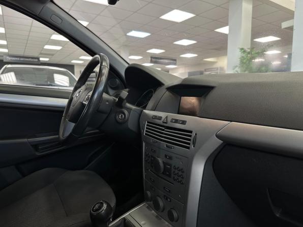 Opel Astra H Рестайлинг с пробегом 2011 года, цена 570 000 рублей, 110000 км, универсал, Автокод Объявления