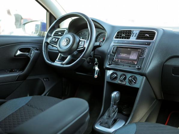 Volkswagen Polo V Рестайлинг с пробегом 2020 года, цена 1 299 000 рублей, 149947 км, седан, Автокод Объявления