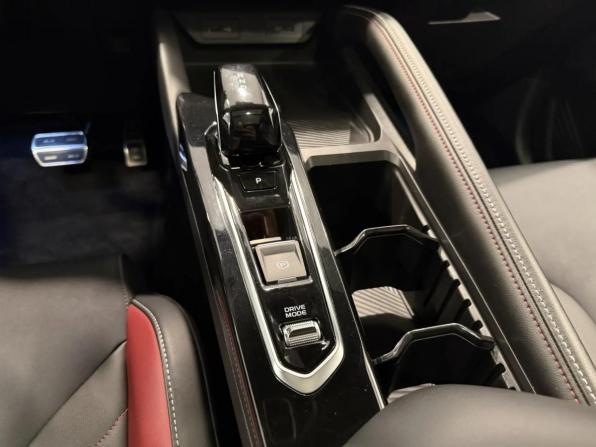 Geely Coolray I Рестайлинг с пробегом 2023 года, цена 2 110 000 рублей, 45921 км, внедорожник, Автокод Объявления