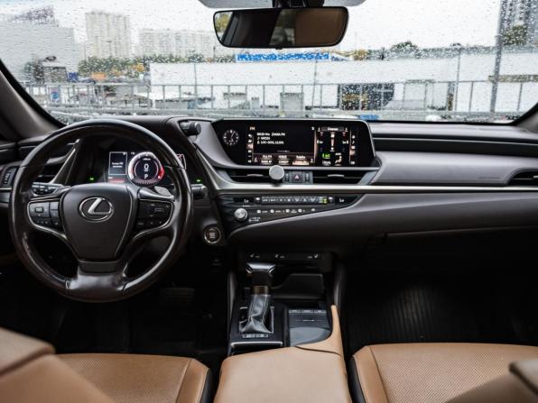Lexus ES VII Рестайлинг с пробегом 2021 года, цена 4 398 000 рублей, 80399 км, седан, Автокод Объявления