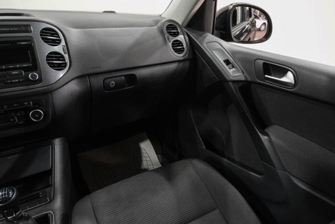 Volkswagen Tiguan I Рестайлинг с пробегом 2011 года, цена 899 000 рублей, 191157 км, внедорожник, Автокод Объявления