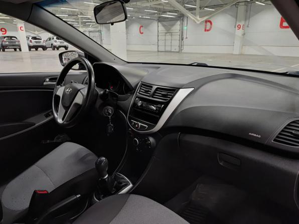 Hyundai Solaris I с пробегом 2013 года, цена 630 000 рублей, 183877 км, седан, Автокод Объявления