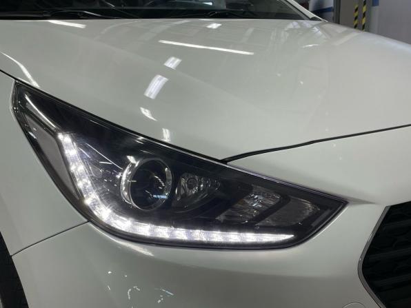 Hyundai Solaris II с пробегом 2018 года, цена 1 330 000 рублей, 128786 км, седан, Автокод Объявления