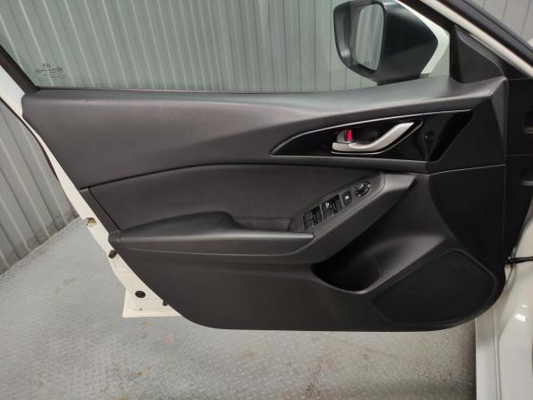 Mazda 3 III (BM) с пробегом 2014 года, цена 1 275 000 рублей, 118183 км, седан, Автокод Объявления