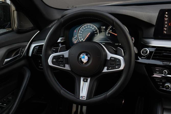 BMW 5 серии VII (G30/G31/G38) с пробегом 2018 года, цена 4 330 000 рублей, 85254 км, седан, Автокод Объявления